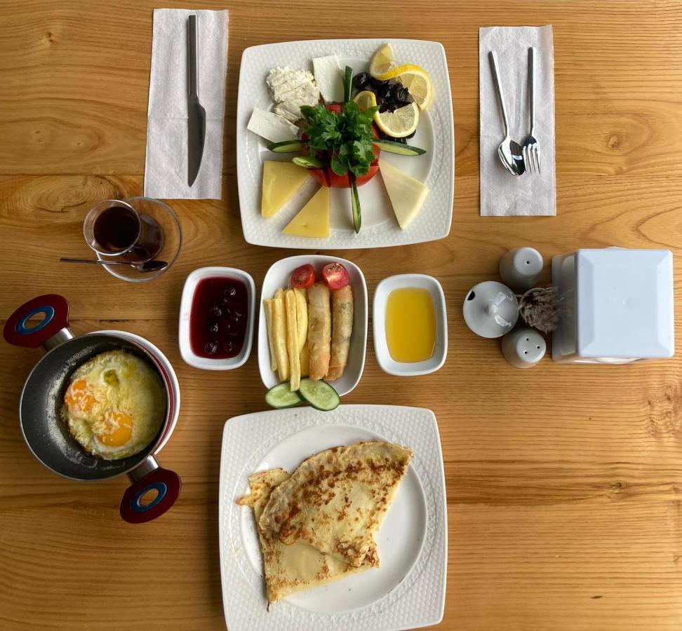 Savsat Karagoel Hotel ภายนอก รูปภาพ